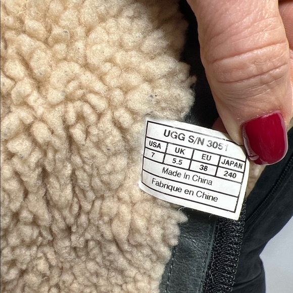 UGG Jillian Black Suede Shearling Sheepskin Lined Riding Boot sz 7 - Picture 11 of 15